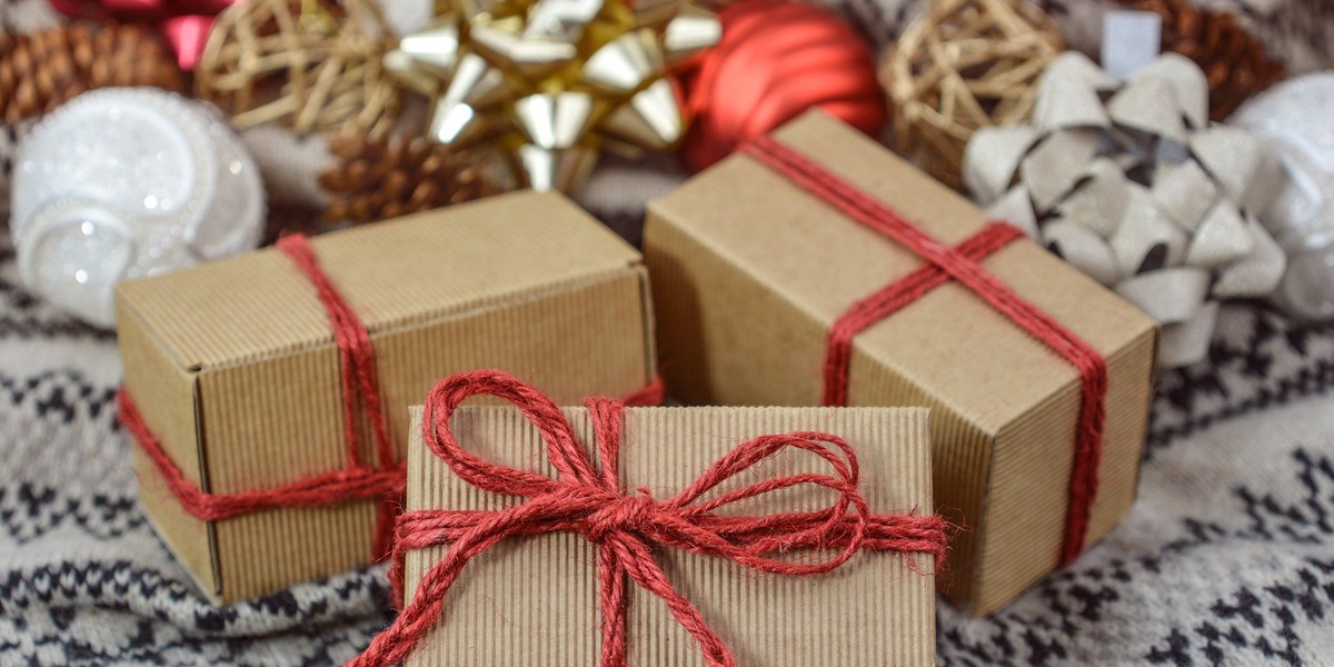 Taking the Sting Out of Holiday Gift-Giving When Infertile